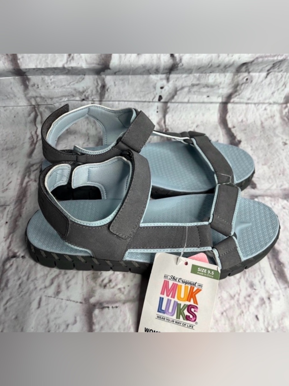 MUK LUKS Women's Flexi Woodstock Sandals in size 9.5 brand new with tags